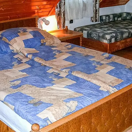 Nice In W/ 2 Bedrooms Apartament